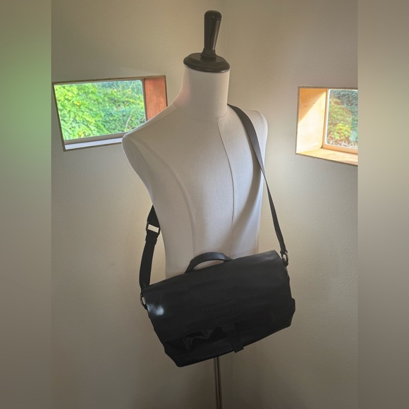 Coach Mixed Material Terrain Shoulder bag style F24673 - Picture 4 of 11